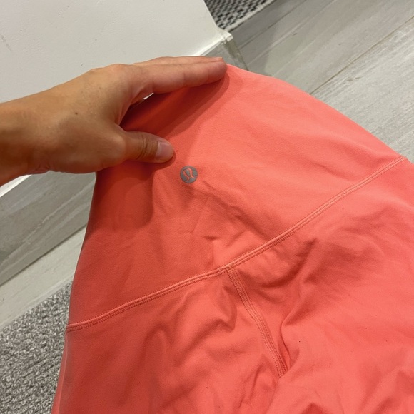 Lululemon Align High-Rise Pant 25"
Raspberry Cream size 8 - Picture 7 of 9